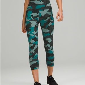 Ladies lululemon wunder under leggings